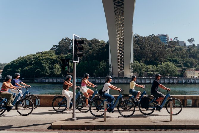 3-Hour Porto Highlights on a Electric Bike Guided Tour - Stop 1: Mosteiro da Serra do Pilar Viewpoint (and the Gaia Angle)