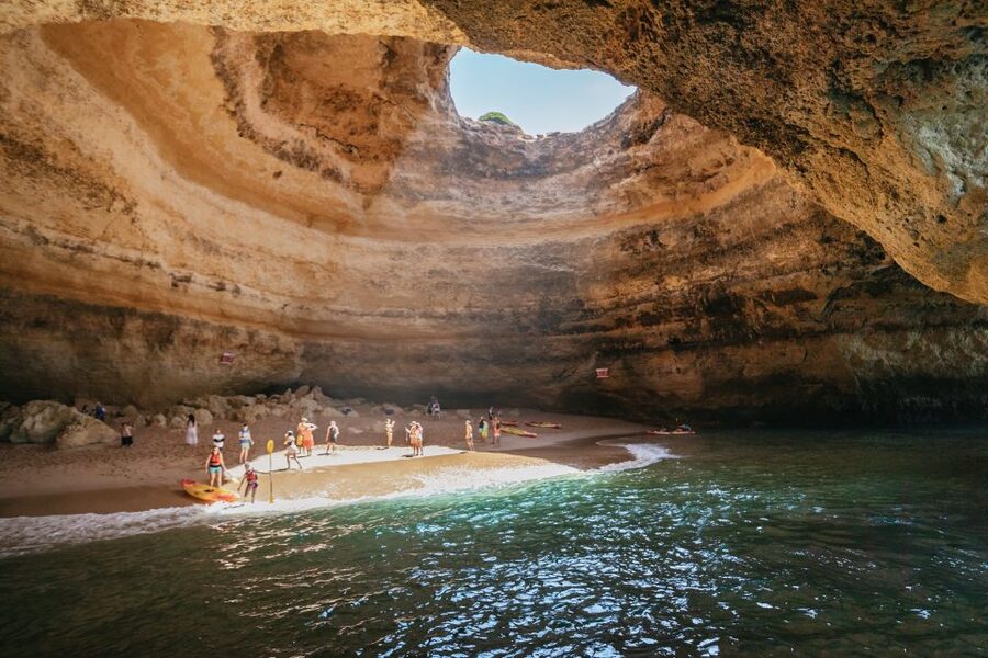 Albufeira: 2.5-Hour Benagil Caves & Dolphin Watching - Captains, guides, and what “good organization” means on the water