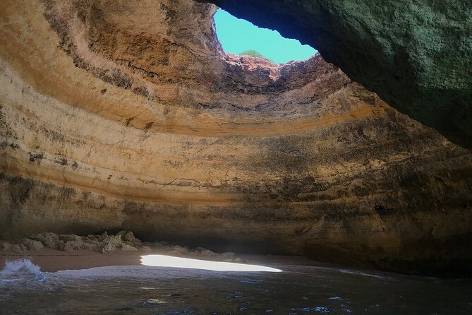 Albufeira: Dolphins and Caves Tour - Tips to make your boat day smoother on the Algarve