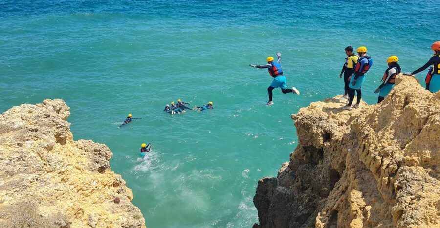 Albufeira: Guided Coasteering Tour with Cliff Jumping - Skill Levels and Jump Options: Nervous-Friendly, But Still Serious
