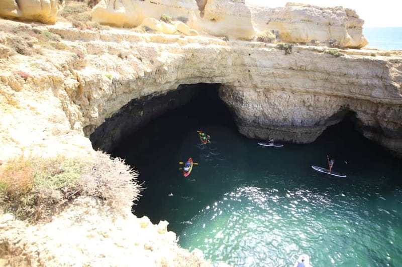 Albufeira: Hidden Beaches & Cliffs Guided Kayak Cave Tour - Praia dos Arrifes: a scenic pause before the swimming moment
