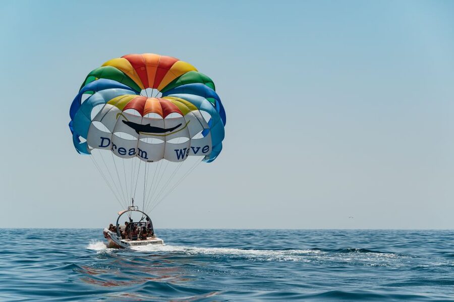 Albufeira: Parasailing Boat Trip - Photos and souvenirs: plan a little extra budget