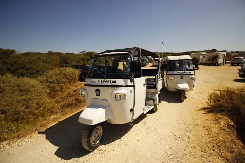 Albufeira: Tuk Tuk Ride with Old Town and Beaches - Olhos de Água: the “secret spot” beach view finish