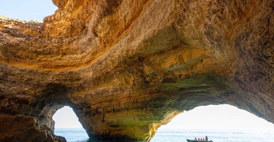 Armação de Pêra: Benagil Caves and Secret Beaches Boat Trip - 1 hour of caves and beaches, how the time really works