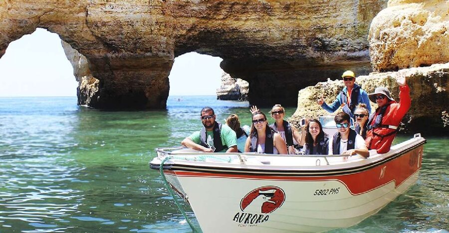 Armação de Pêra: Guided Boat Tour of Benagil's 15 Best Caves - Praia Nova, Cova Redonda, and Marinha: where the coastline gets cinematic