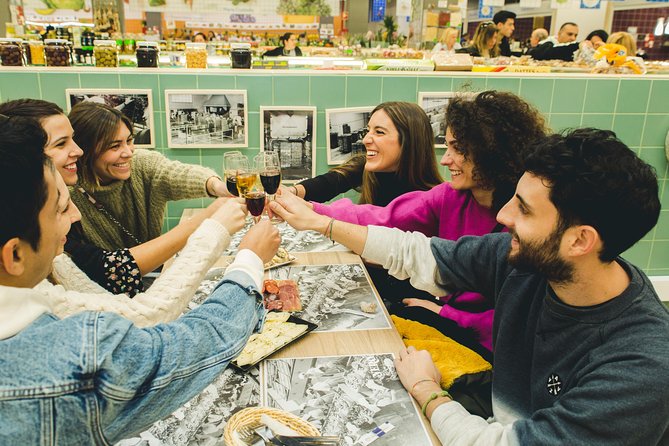 Authentic Food and Wine Tour in Porto by Food Lover Tour - Starting at Av. dos Aliados, then walking into the real center