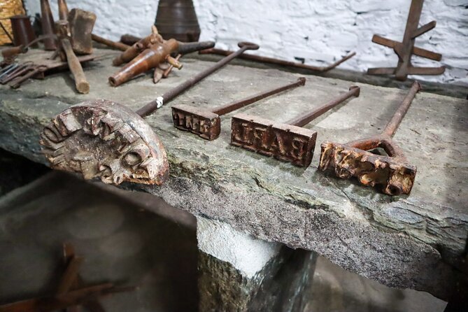 Authentic Small Group Douro Wine Tour with Lunch & River Cruise - Lunch in Pinhão: the Portuguese meal that keeps the day grounded