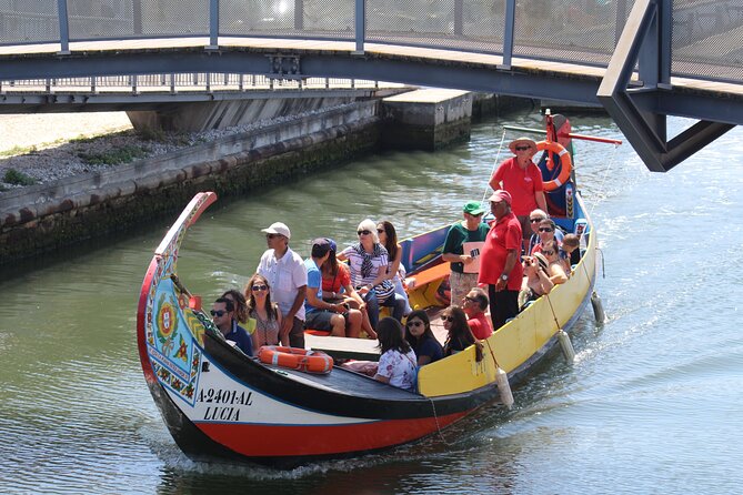 Aveiro Canal Cruise in Traditional Moliceiro Boat - Weather prep: rain, wind, and what to wear on a canal boat