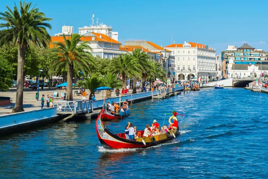 Aveiro: Half-Day Tour from Porto with Optional Cruise - Why Aveiro and Costa Nova work so well for a half-day from Porto