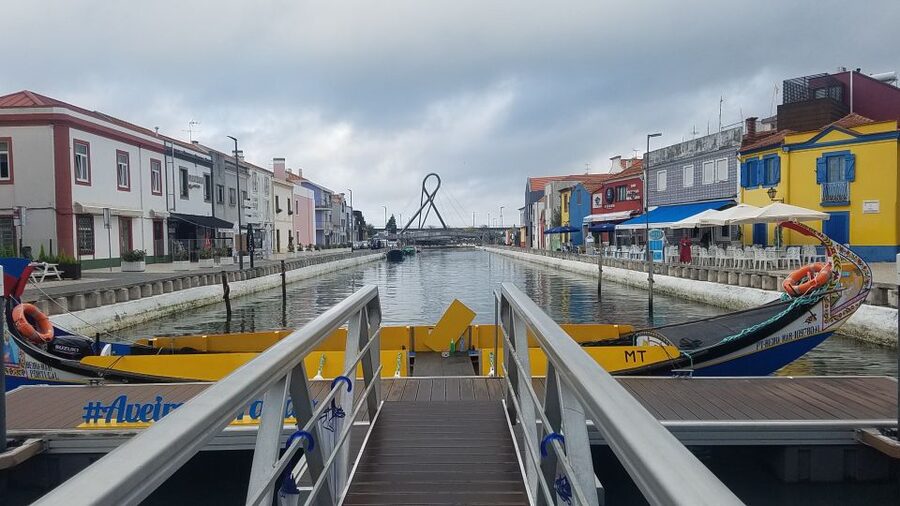 Aveiro: Stories, Canals, and Tiles Guided Walking Tour - Starting at Praça da República, then reading Aveiro like a map