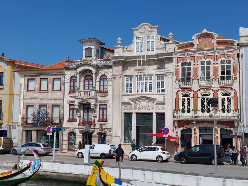Aveiro: Stories, Canals, and Tiles Guided Walking Tour - Canal da Fonte Nova and the Ria boats, from moliceiros to mercanteis