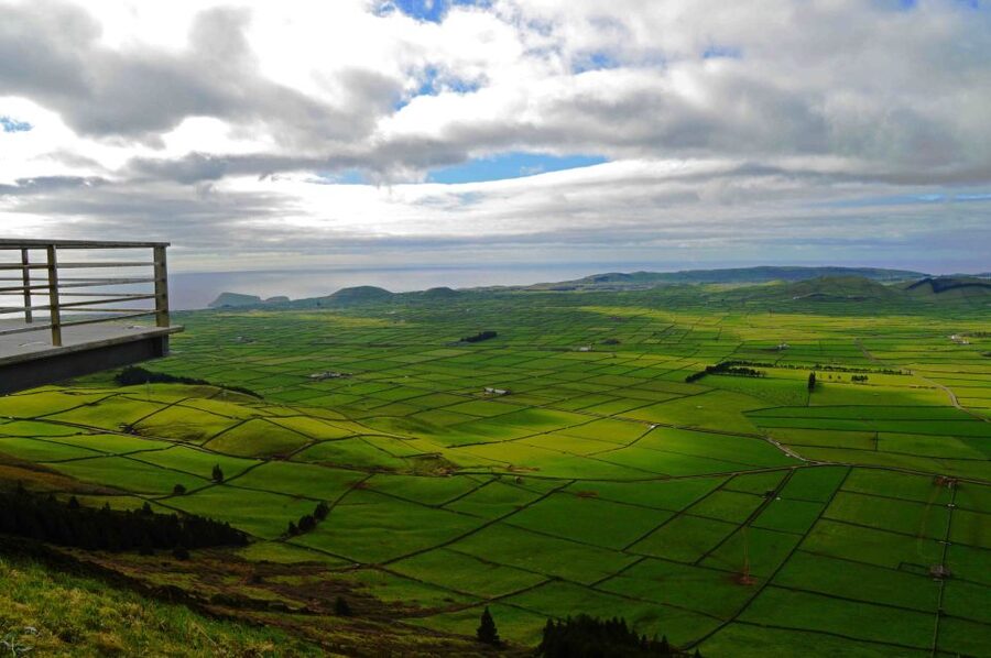 Azores: Terceira Island Full-Day Tour - Serra do Cume and Biscoitos, seeing variety beyond the town centers