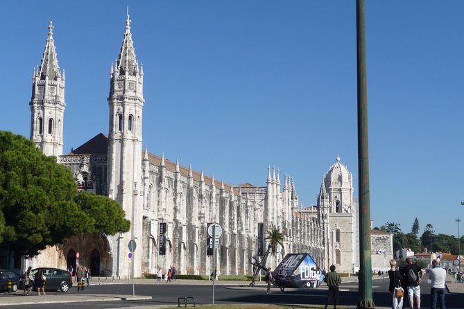 Belem and Jeronimos Monastery Guided Small Group Walking Tour - Jerónimos Monastery: exterior views first, then the cloisters with your guide