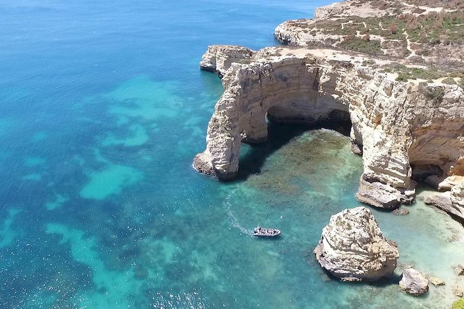 Benagil Cave and Marinha Beach Boat Tour from Portimao - Boats, comfort, and why seats can matter