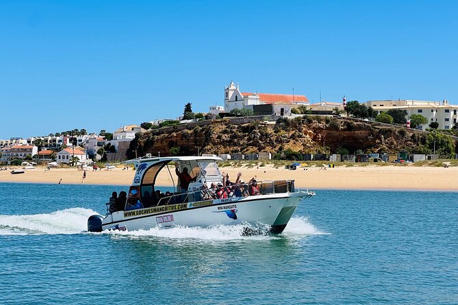 Benagil Cave Boat Tour - Catamarans or Rib - 2 H From Portimão - Seeing Benagil Caves the practical way from Portimão