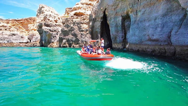 Benagil Caves Full Circuit Happy Hour - Portimão to your speedboat start, how the first minutes feel
