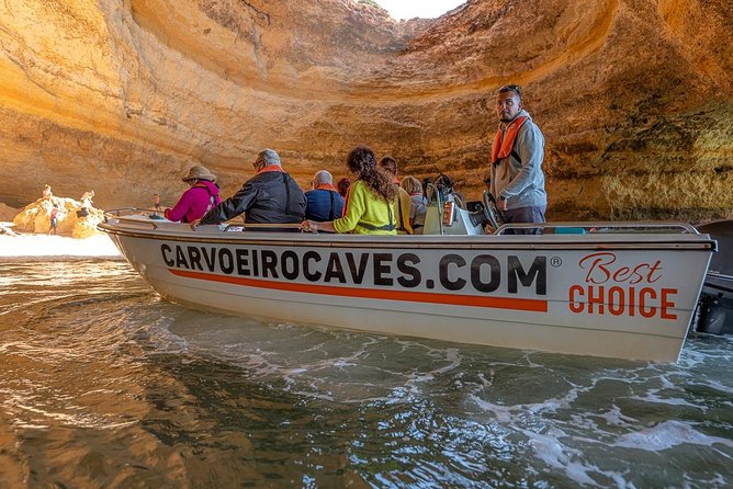 Benagil Long Boat tour (From Carvoeiro to Praia da Marinha) - Dolphins on the way: what to do and what to accept