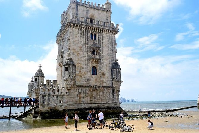 Bike Tours Lisbon - Center of Lisbon to Belém - Stop 3: Ponte 25 de Abril, Photo Stop with a Big Bridge Story