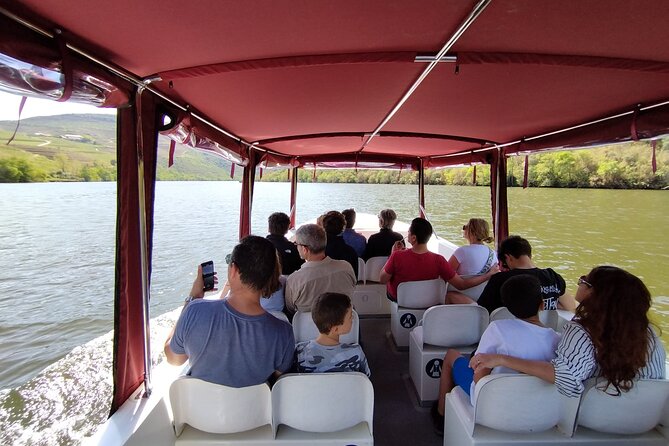 Boat tour 50min through the river Douro in Pinhão - Key highlights if you like the Douro fast