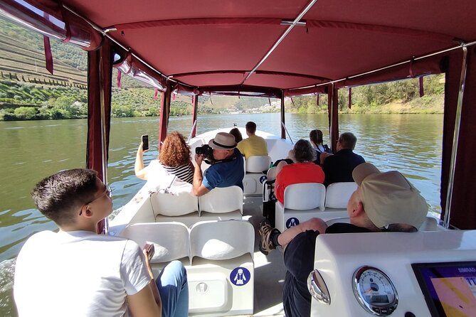 Boat tour 50min through the river Douro in Pinhão - A 50-minute Douro River Cruise That Fits Your Day