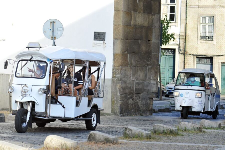 Braga: Tuk Tuk City Tour - Bom Jesus do Monte: The Baroque Staircase and Your Best Photo Stop