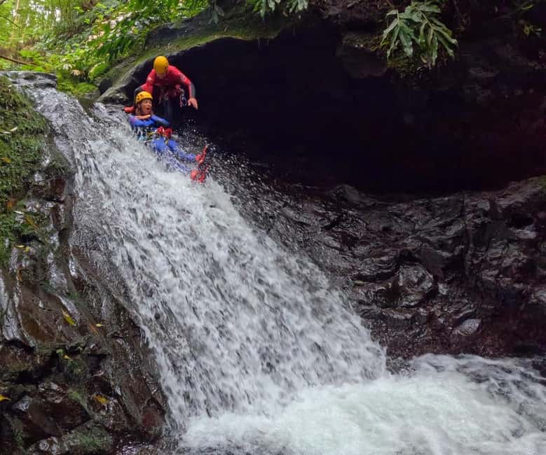 Canyoning in Ribeira dos Caldeirões – Hidden Waterfall Adventure - Ribeira dos Caldeirões canyoning: what you are really signing up for