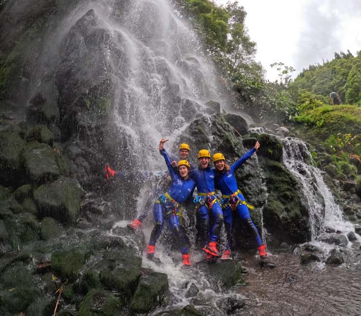 Canyoning in Ribeira dos Caldeirões – Hidden Waterfall Adventure - Getting there and your first 20 minutes: gear, briefings, then the start