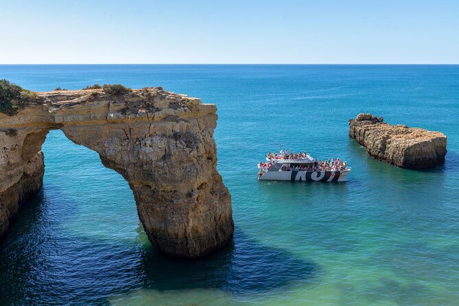 Caves and Coastline Cruise from Albufeira to Benagil - Boarding the Catamaran: Comfort, Group Size, and Onboard Basics