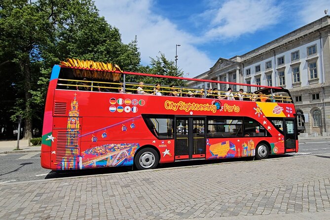 City Sightseeing Porto Hop-On Hop-Off Bus Tour - Audio commentary in 9 languages: useful, but don’t expect perfect