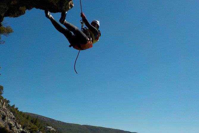 Coasteering at Portinho da Arrábida - The gear: thermal comfort and safety you can actually feel