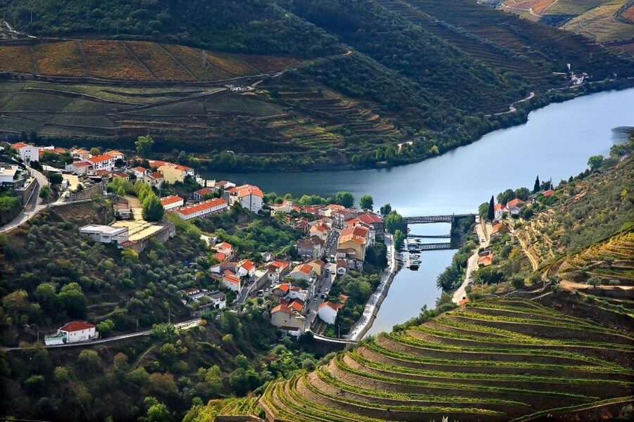 Day Cruise from Porto to Pinhão with Breakfast and Lunch - The 12-Hour Rhythm: How the Day Usually Flows
