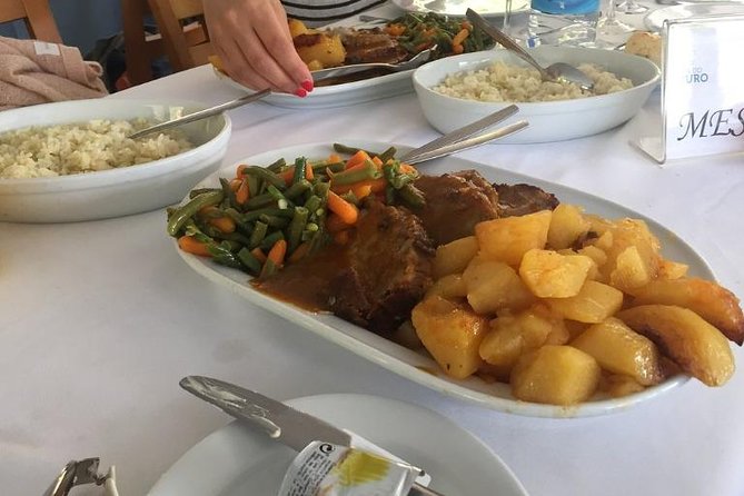 Douro Valley Cruise Porto to Pinhão: Breakfast, Lunch and Tasting - Breakfast and Lunch Onboard: Simple, Convenient, and Mostly Helpful