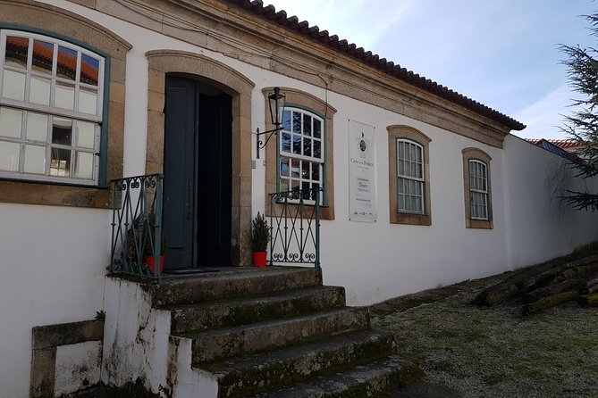 Douro Valley for Wine Lovers with Visit to 4 Wineries and Lunch - Four winery stops: port first, then variety