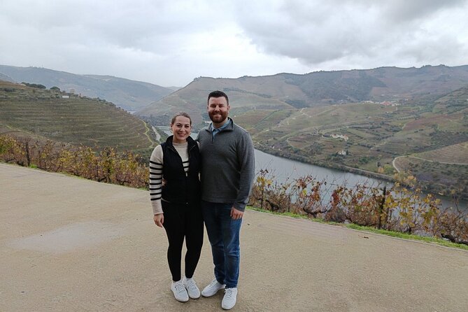 Douro Valley Half-Day Tour with Winery and Lunch From Porto - Valença do Douro viewpoint: 30 minutes for the money shot