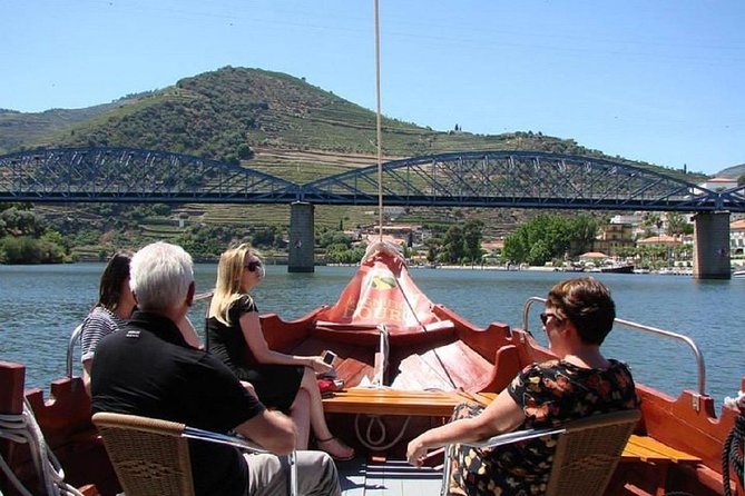 Douro Valley: private tour with lunch and wine estate all inclusive - Pickup, drive time, and why the long road actually helps