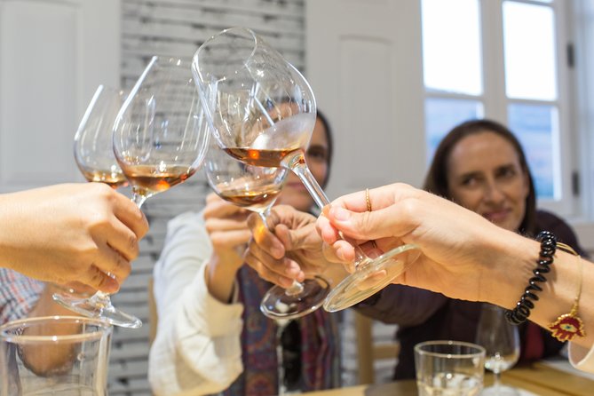 Douro Valley Small-Group Tour with Wine Tasting, Lunch and Boat - Guides can make or break the day, and this tour scores high there