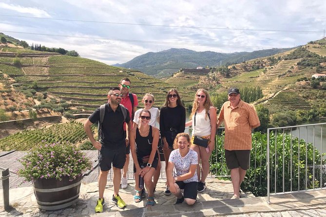 Douro Valley Tour: Wine Tasting, Cruise and Lunch from Porto - Lunch by the River: Choosing Fish, Meat, or Vegetarian