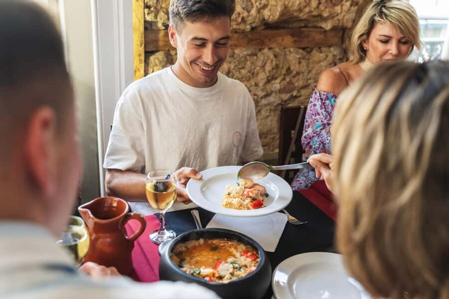 Eat & Walk Through Lisbon: A Local Food & Wine Experience - Key things you will notice right away