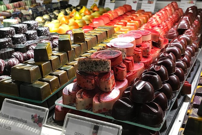 Eating Madeira! Wine & Food Tour in Funchal - Mercado dos Lavradores: fruit, flowers, and a fast lesson in local produce