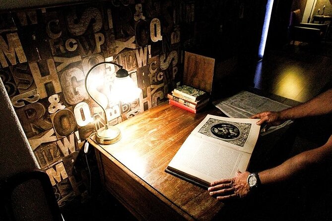 Escape Hunt Experience - Choosing from four rooms for a small team of 2 to 5