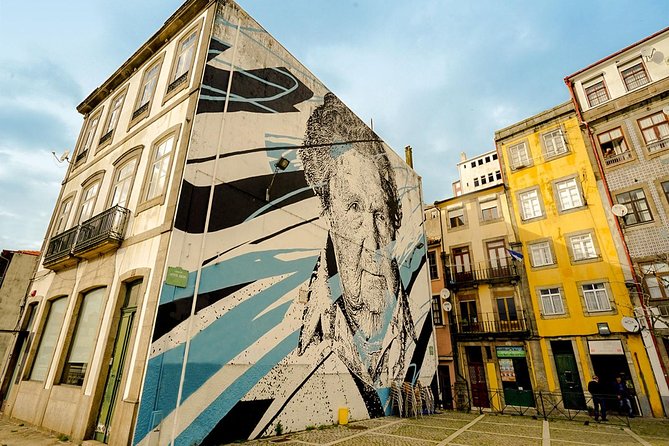Experience Porto by Bike: 3-Hour Private Tour - From Miragaia to Arrábida Bridge: historic Porto before the river opens up