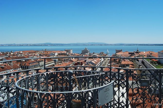 Expert Lisbon Tour with Local Guide in Private Eco Tuk Tuk - Baixa and Praça do Comércio: downtown that was rebuilt on purpose