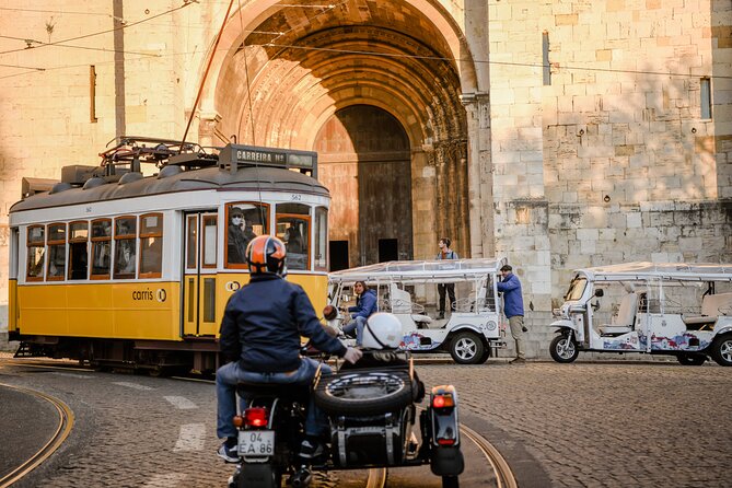 Expert Plus Lisbon Tour with Local Guide in Private Eco Tuk Tuk - Monument to the Discoveries: built for anniversaries, set for reflection