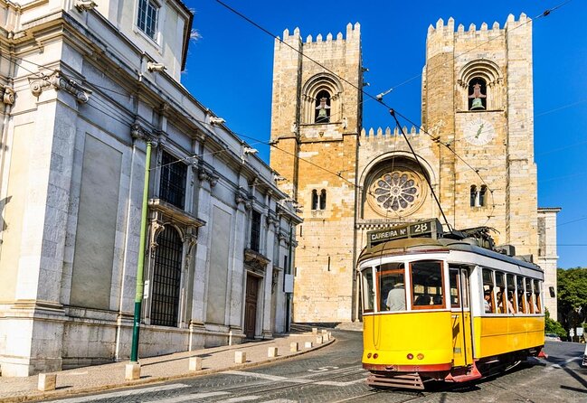 Explore Lisbon by Tuk Tuk: History and Viewpoints - Quick hits