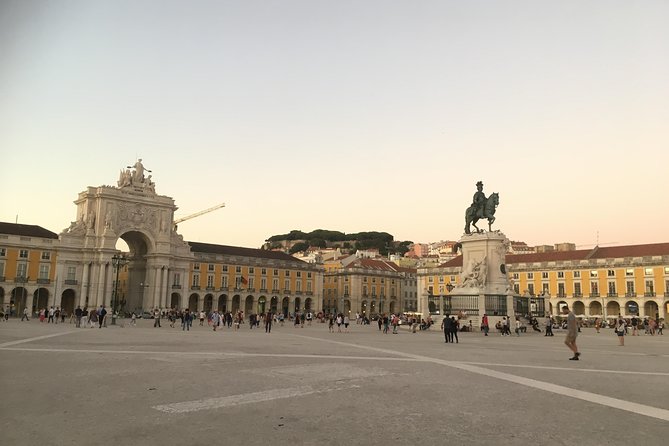 Explore Lisbon by Tuk Tuk: History and Viewpoints - Medieval Proof on Foot: Lisbon Cathedral and Alfama