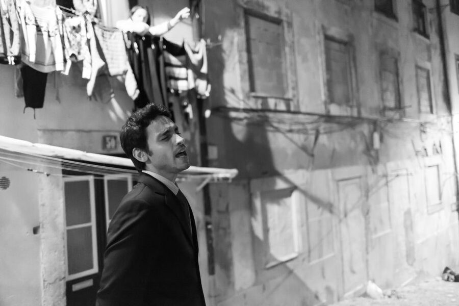 Fado: Musical Walking Tour with Food & Live Show - Typical Fado Houses: The Small-Room Reality
