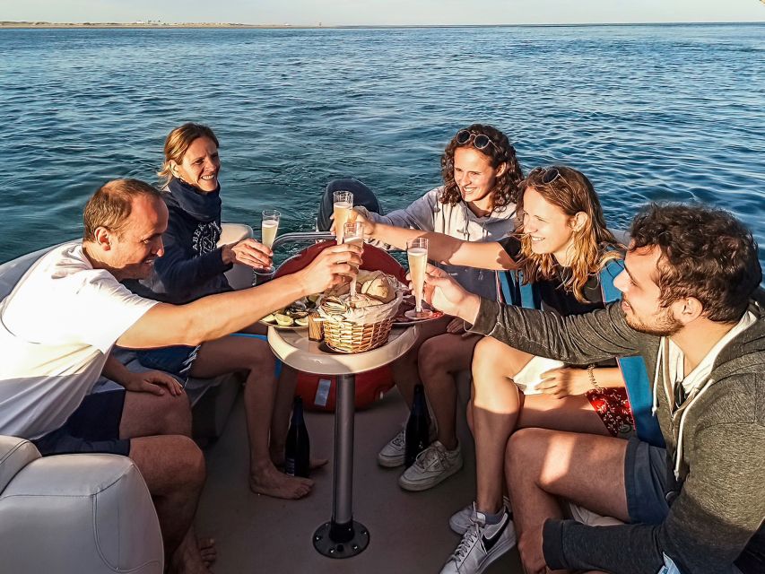 Faro: Ria Formosa Faro Islands Boat Tour - Who’s on the boat and what the guide does during the ride