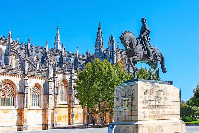 Fatima, Batalha, Nazare, Obidos Small Group Tour From Lisbon - Fatima: sanctuary visits, the story of the three shepherds, and timing matters