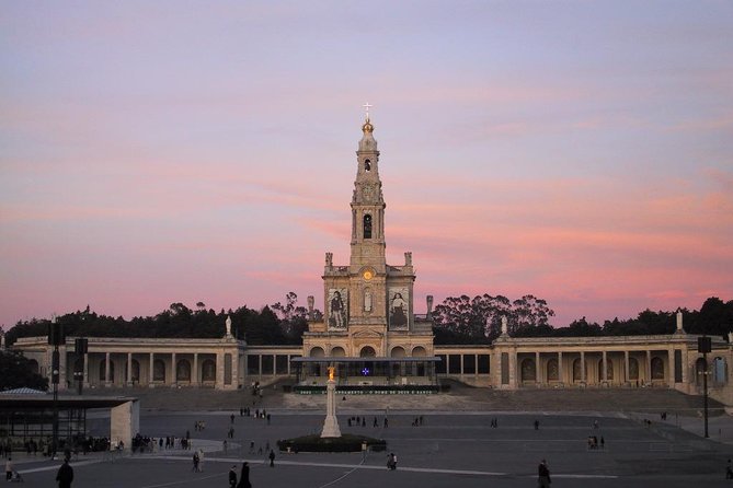 Fátima, Nazaré and Óbidos Small-Group Day Trip from Lisbon - Guides Can Make or Break This Day Trip