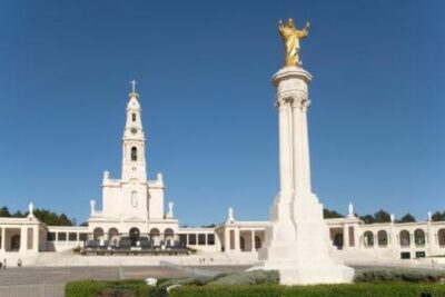 Fátima, Nazaré and Óbidos Small Group Tour from Lisbon